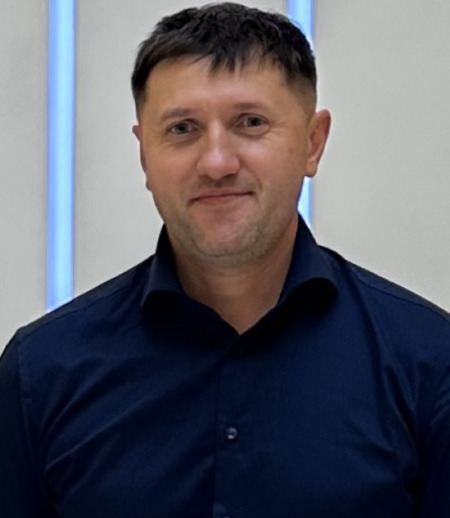 Aleksey E.