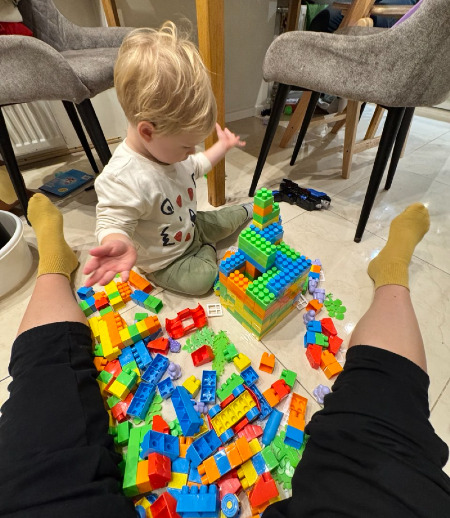 Няня в городе Санкт-Петербург - Няня для мальчика 2, 7 года - прогулки, игры (частичная занятость)