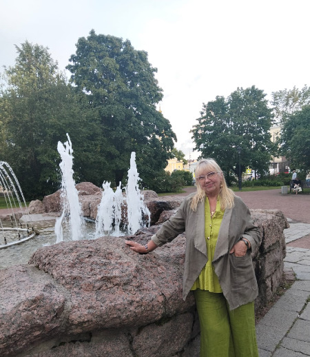 Няня в городе Санкт-Петербург - Лариса М.