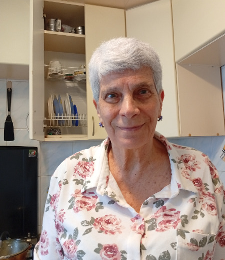 Зооняня в городе Екатеринбург - Покормить и убрать за котом