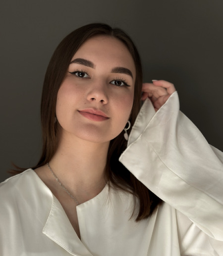 Няня в городе Казань - Карина Е.