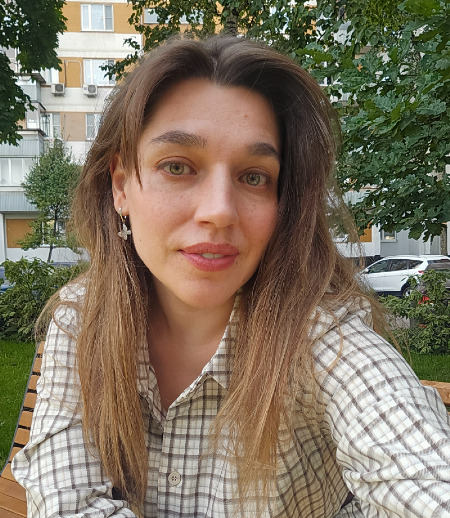 Няня в городе Москва - Сопровождающая для ребенка 7 лет