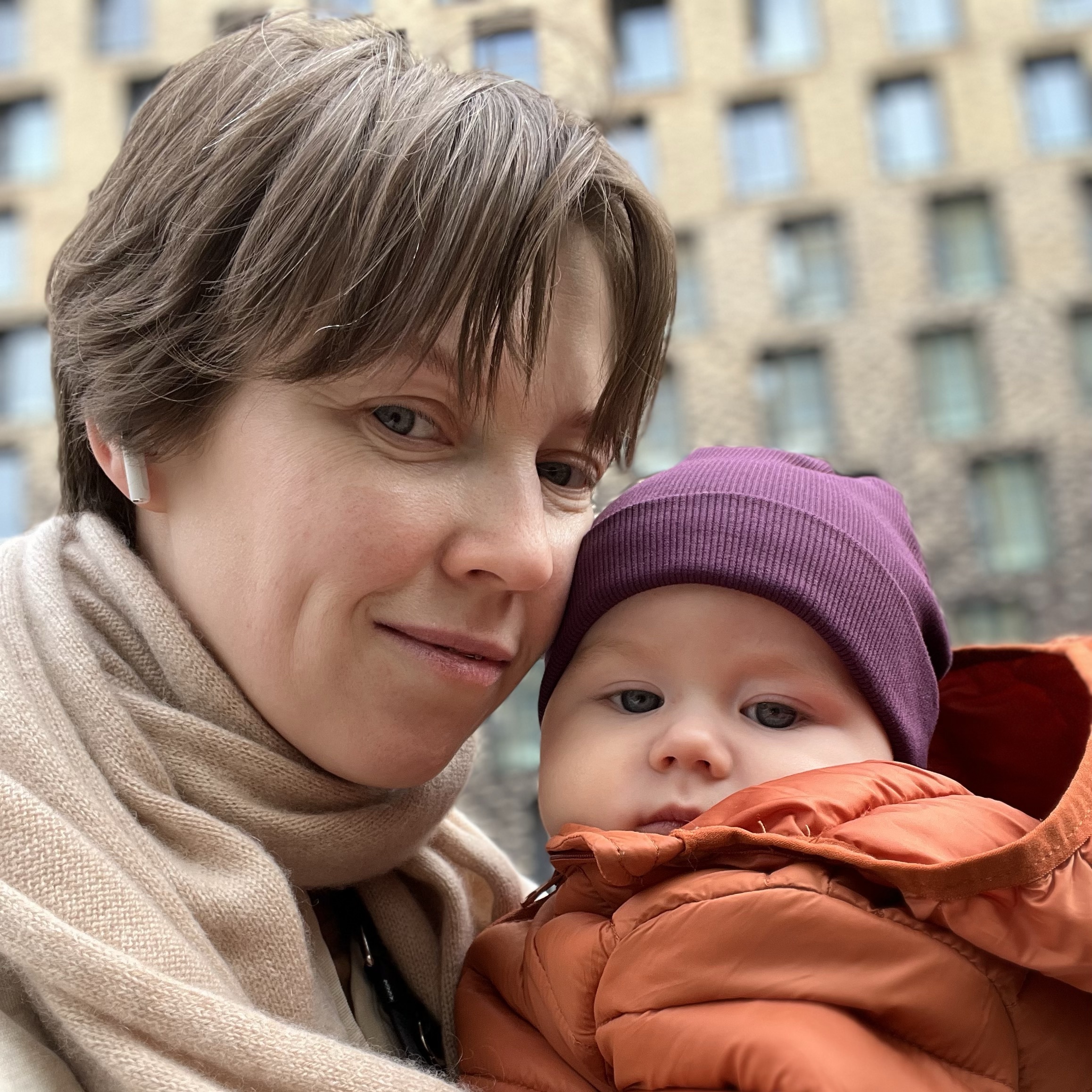 Вакансия: Няня мальчику 8 мес, Москва на НашаНяня.ру