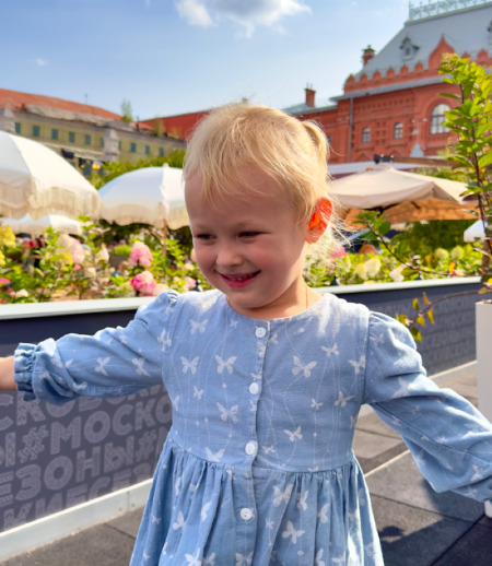 Фото няни с ребенком. Фото няни с ребенком. Няня для двух проказниц. Няньки с детьми. Няньки с детьми.