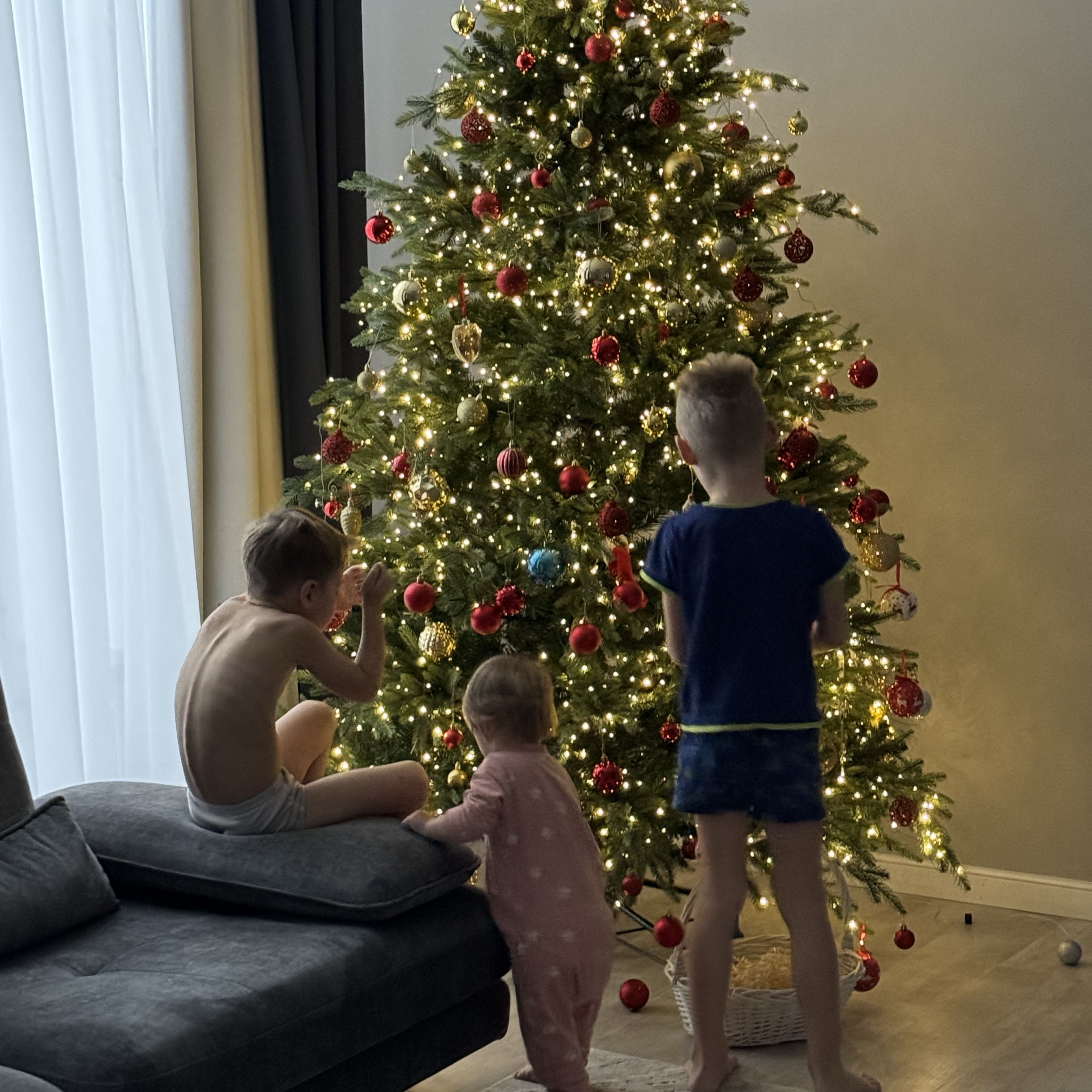 Вакансия: Няня-помощница по хозяйству, Москва на НашаНяня.ру