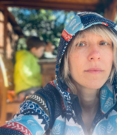 Няня в городе Санкт-Петербург - Сопровождающий для посещения кружков и прогулок