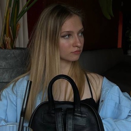 Репетитор в городе Москва - Полина Андреевна М.