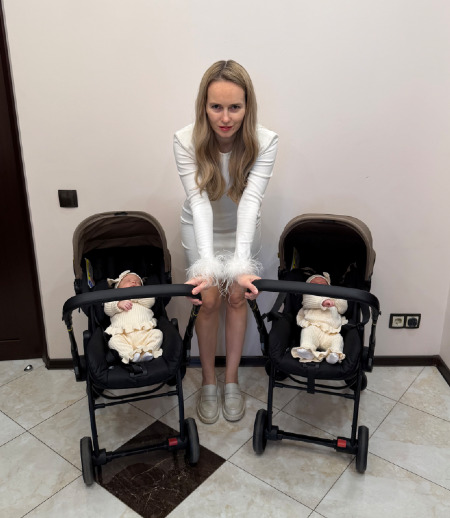 Няня в городе Москва - Помощница мне с двойней (2, 5мес)