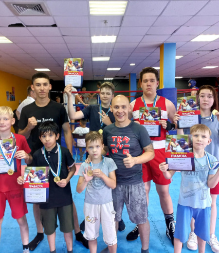 Няня в городе Екатеринбург - Виталий П.