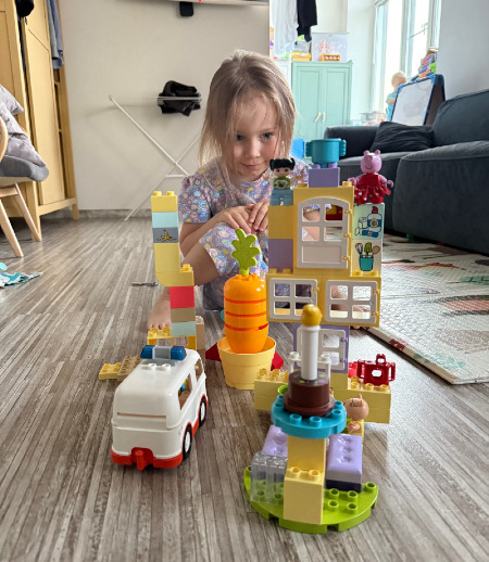 Няня в городе Всеволожск - Няня для двух малышей