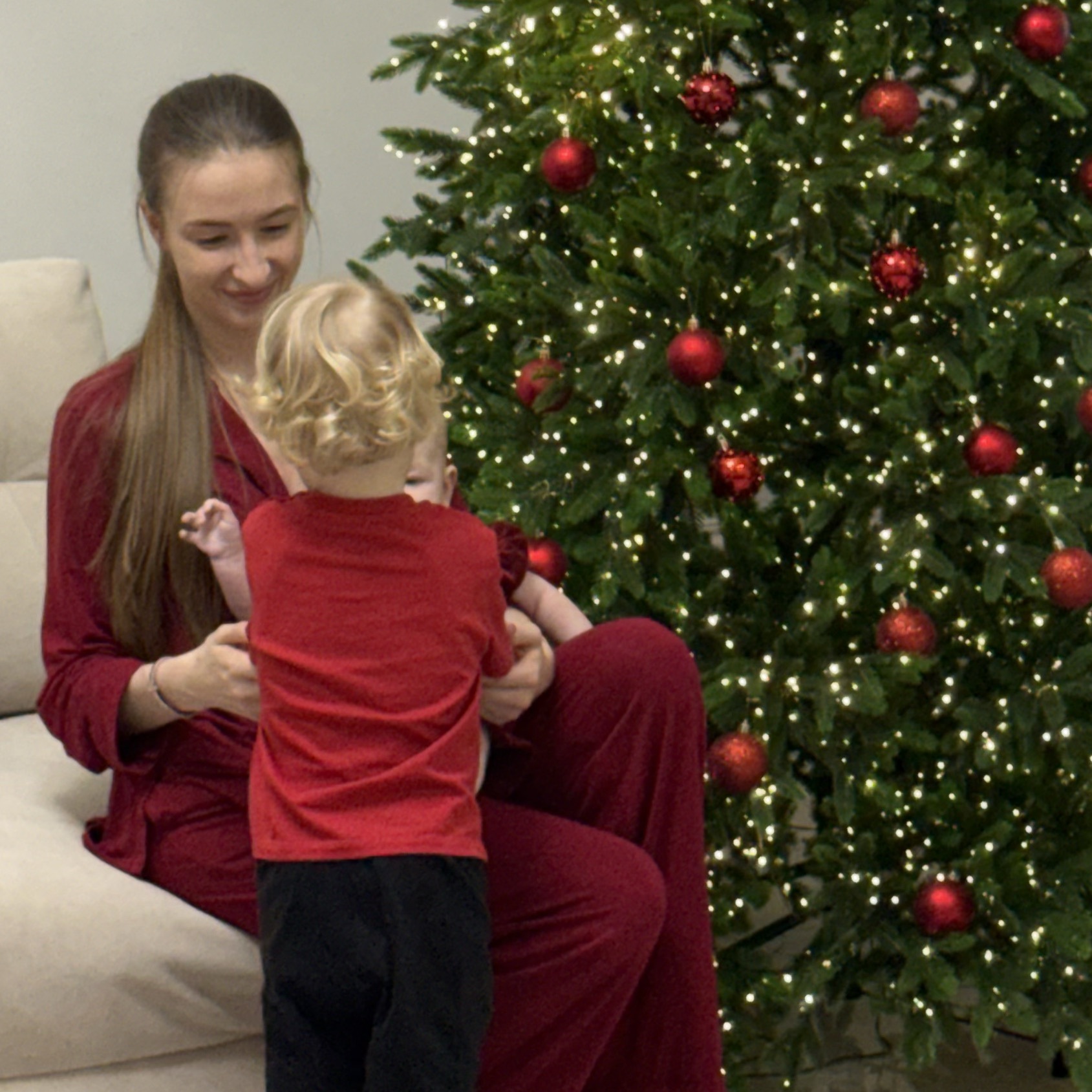 Няня в городе Москва - Ищем няню (для дочки 6 мес) с функцией помощи по дому