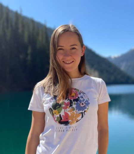 Няня в городе Москва - Няня для девочек 7 лет и 2 года