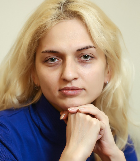 Вакансия: Помощница по дому, няня, Москва на НашаНяня.ру