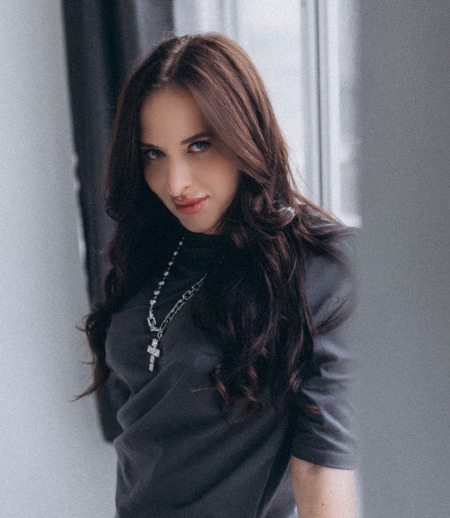 Няня в городе Москва - Няня для самой улыбчивой малышки 7 месяцев