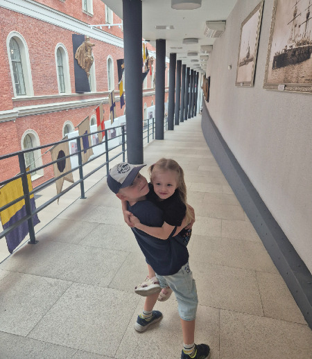 Няня в городе Санкт-Петербург - Няня для двоих детей на неполный день