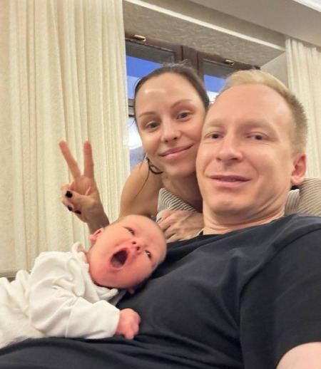 Няня в городе Москва - Няня с проживанием м. Киевская, график 6/1 вахта 60/30 - работа с проживанием